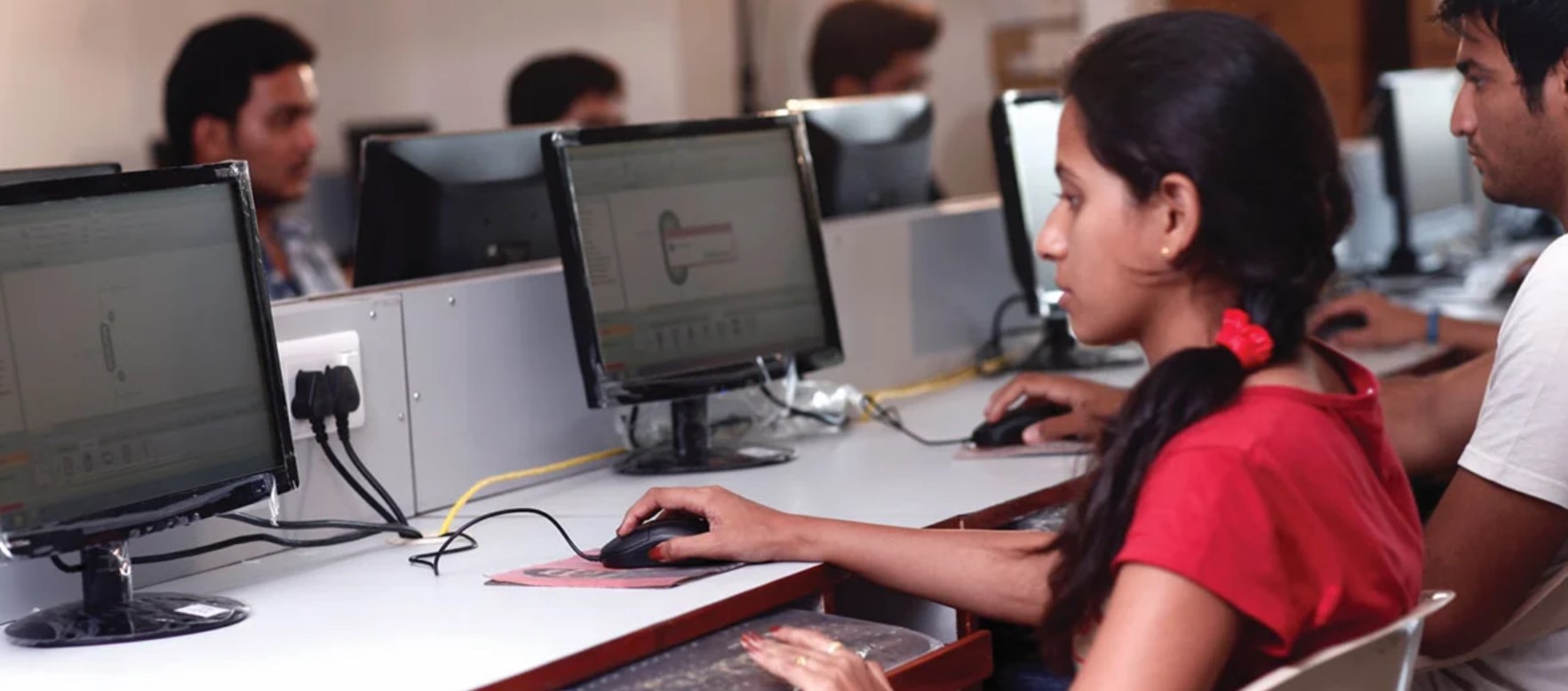 MNR University Labs