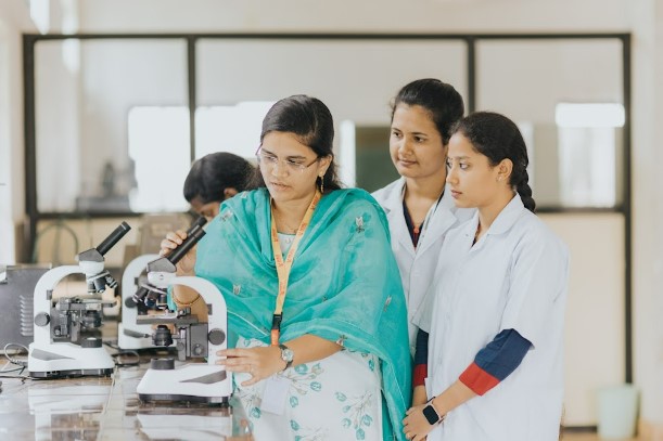 Mohan Babu University Labs(9)