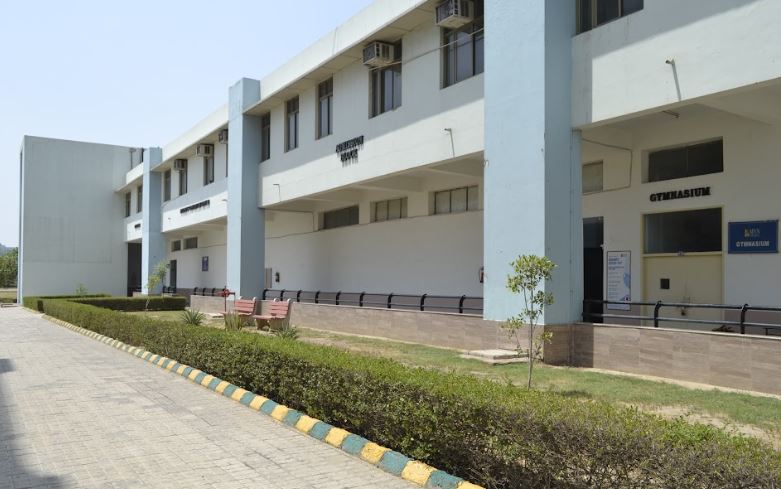 MVN University Campus Building(3)
