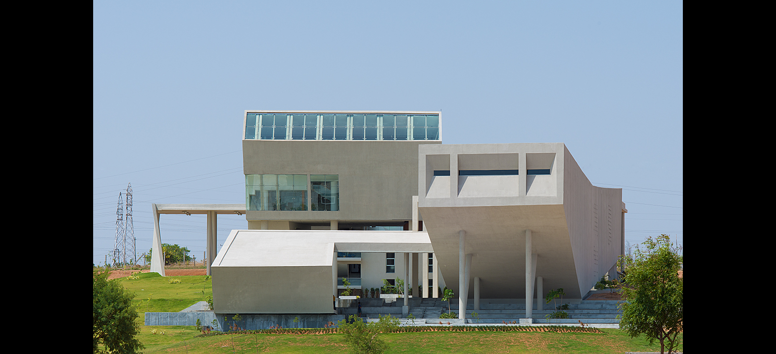 MYRA School of Business Campus Building(3)