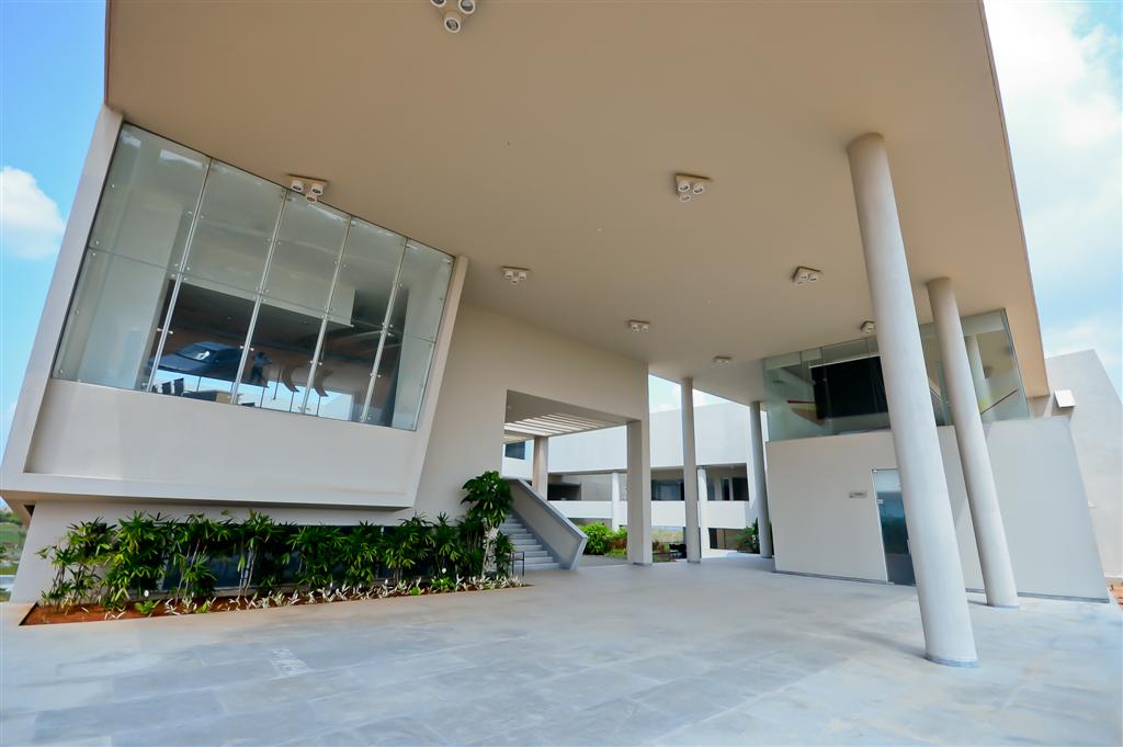 MYRA School of Business Campus Building(5)