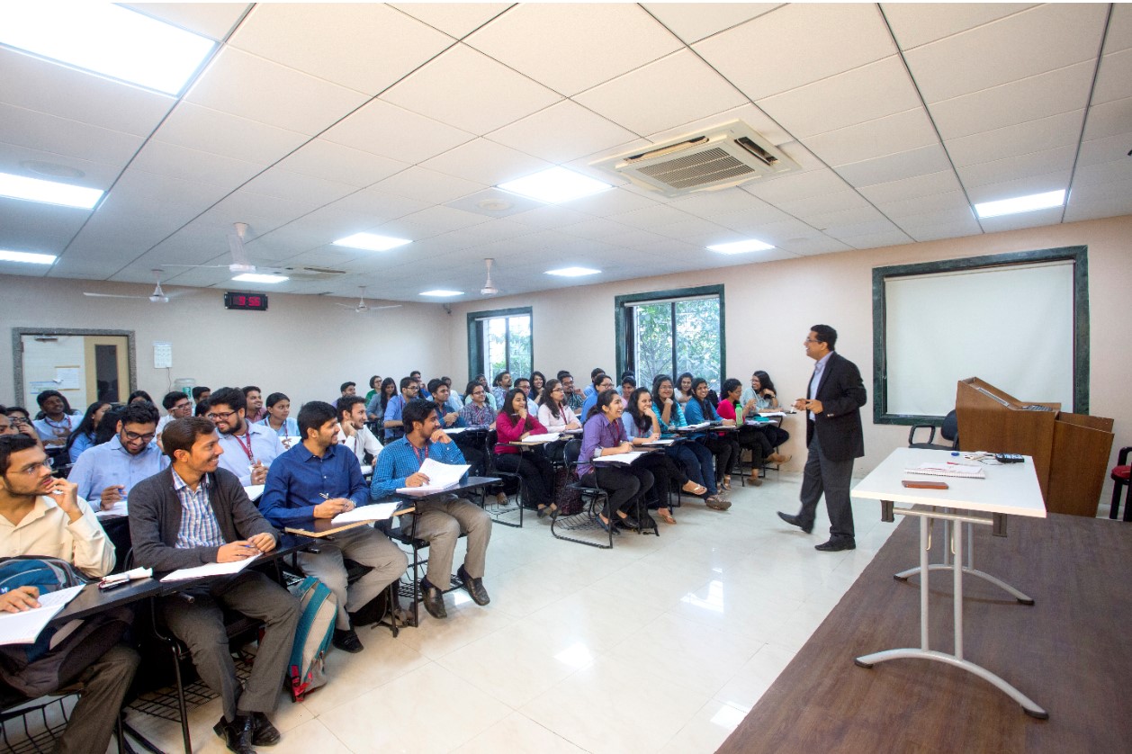 N. L. Dalmia Institute of Management Studies and Research Classroom(2)