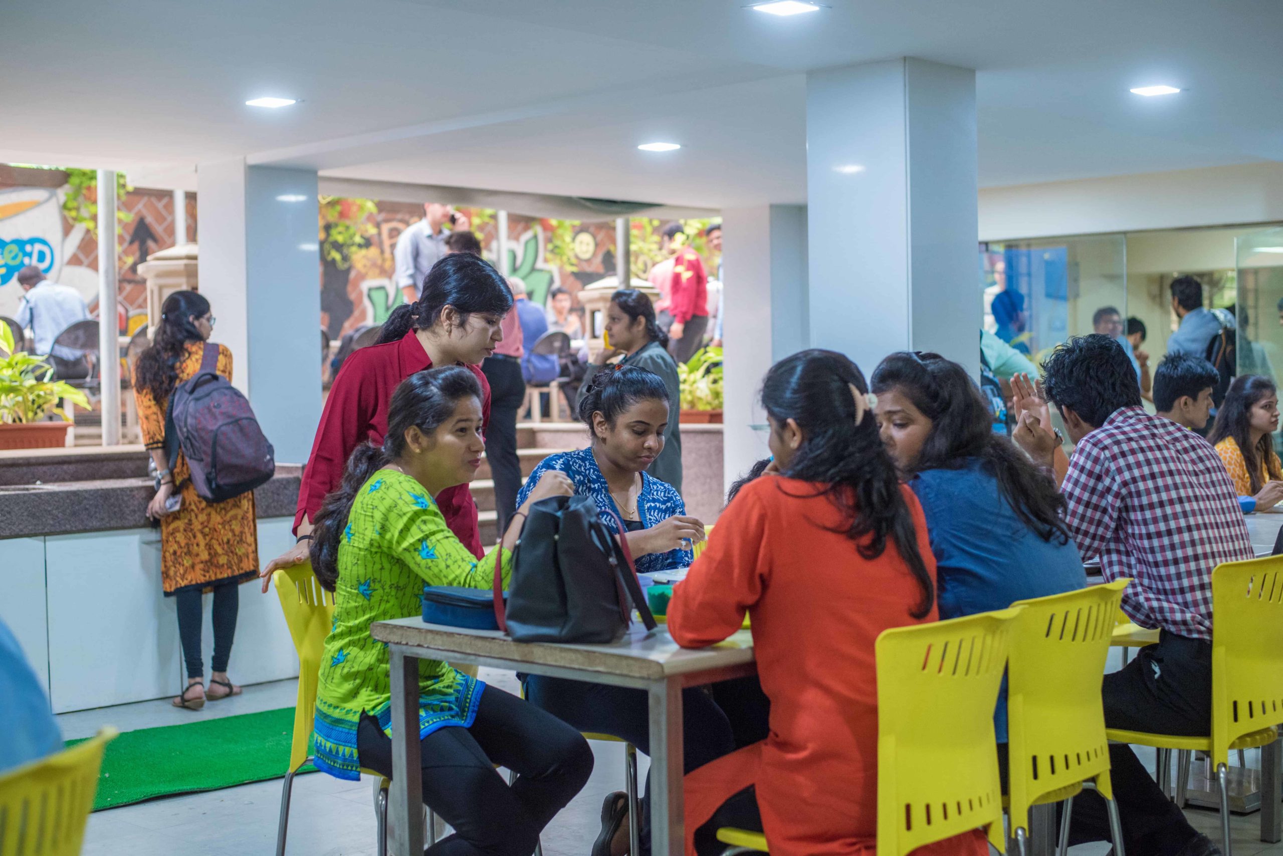 N. L. Dalmia Institute of Management Studies and Research Cafeteria / Mess(1)