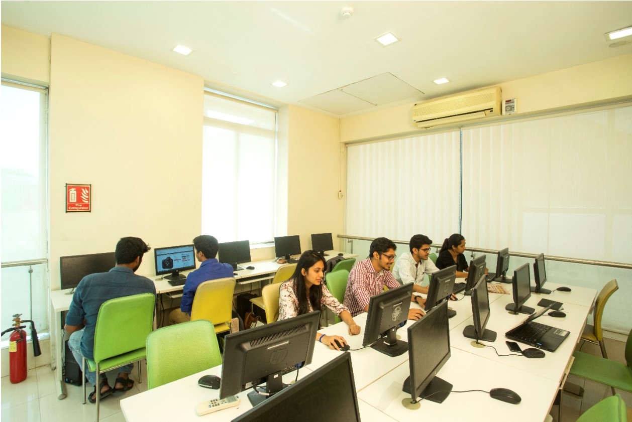 N. L. Dalmia Institute of Management Studies and Research Library(5)