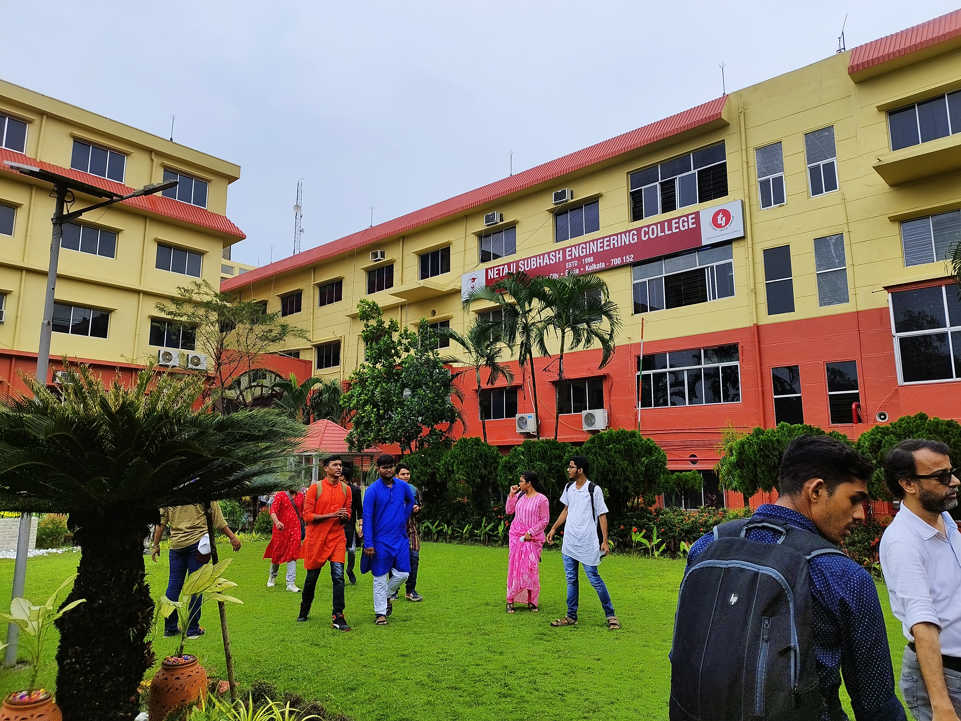 Netaji Subhash Engineering College Campus View(2)