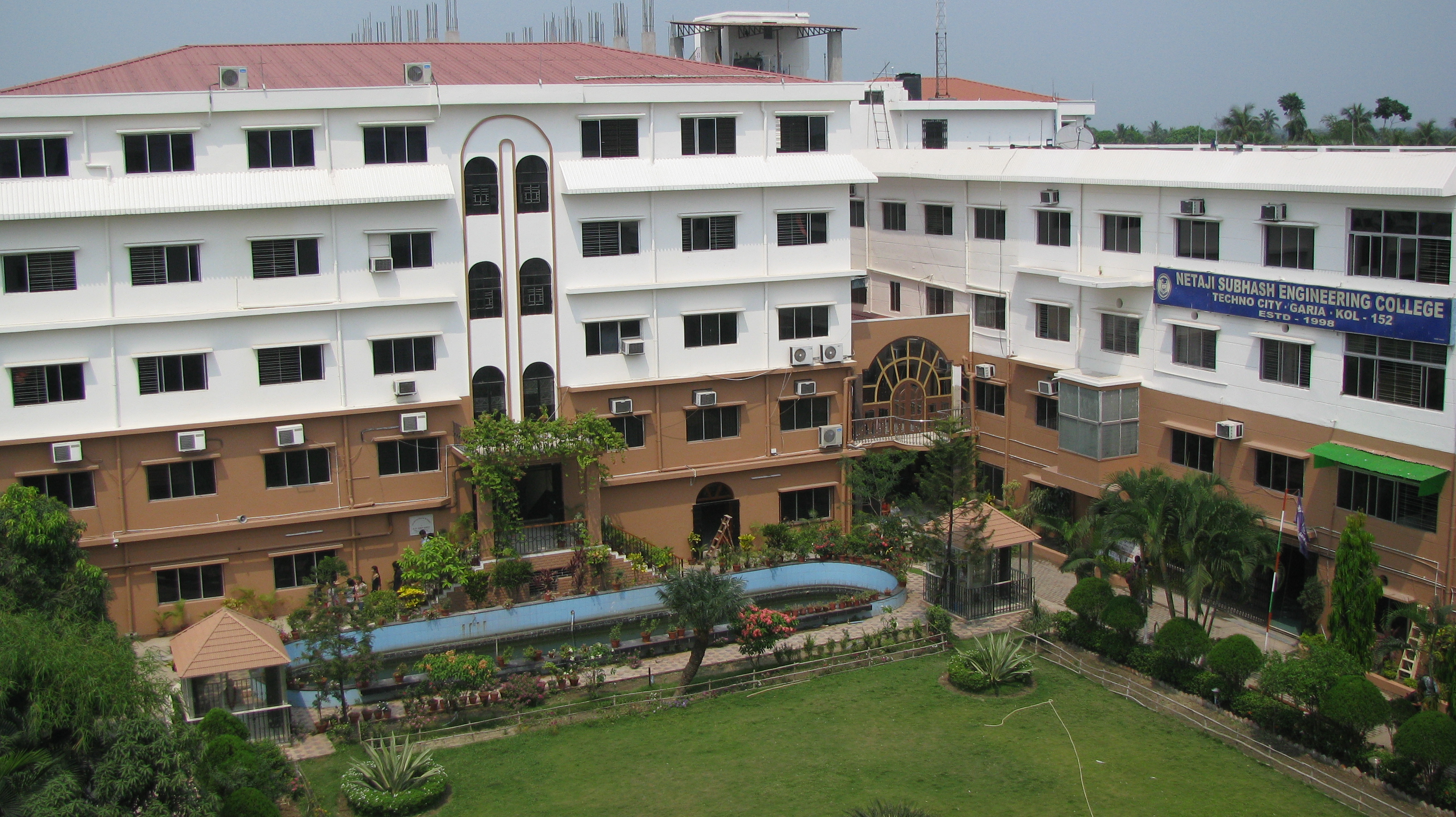 Netaji Subhash Engineering College Campus Building(2)