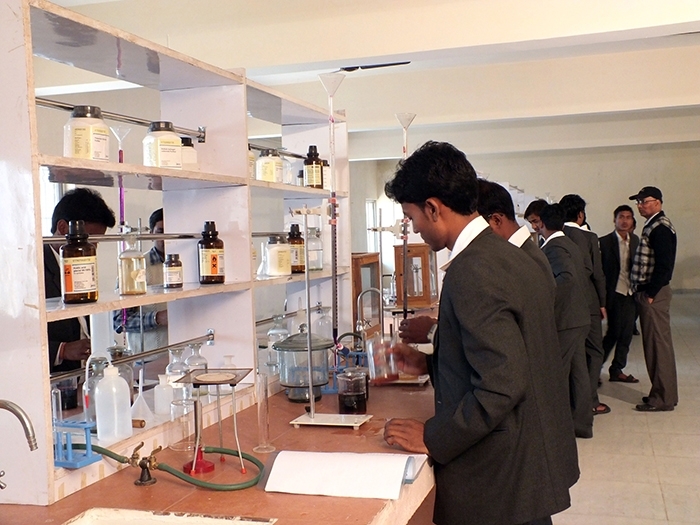 Nilaai Educational Trusts Group of Institutions Labs(2)