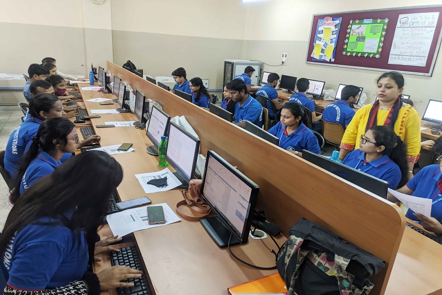 Nopany Institute of Management Studies Labs(3)