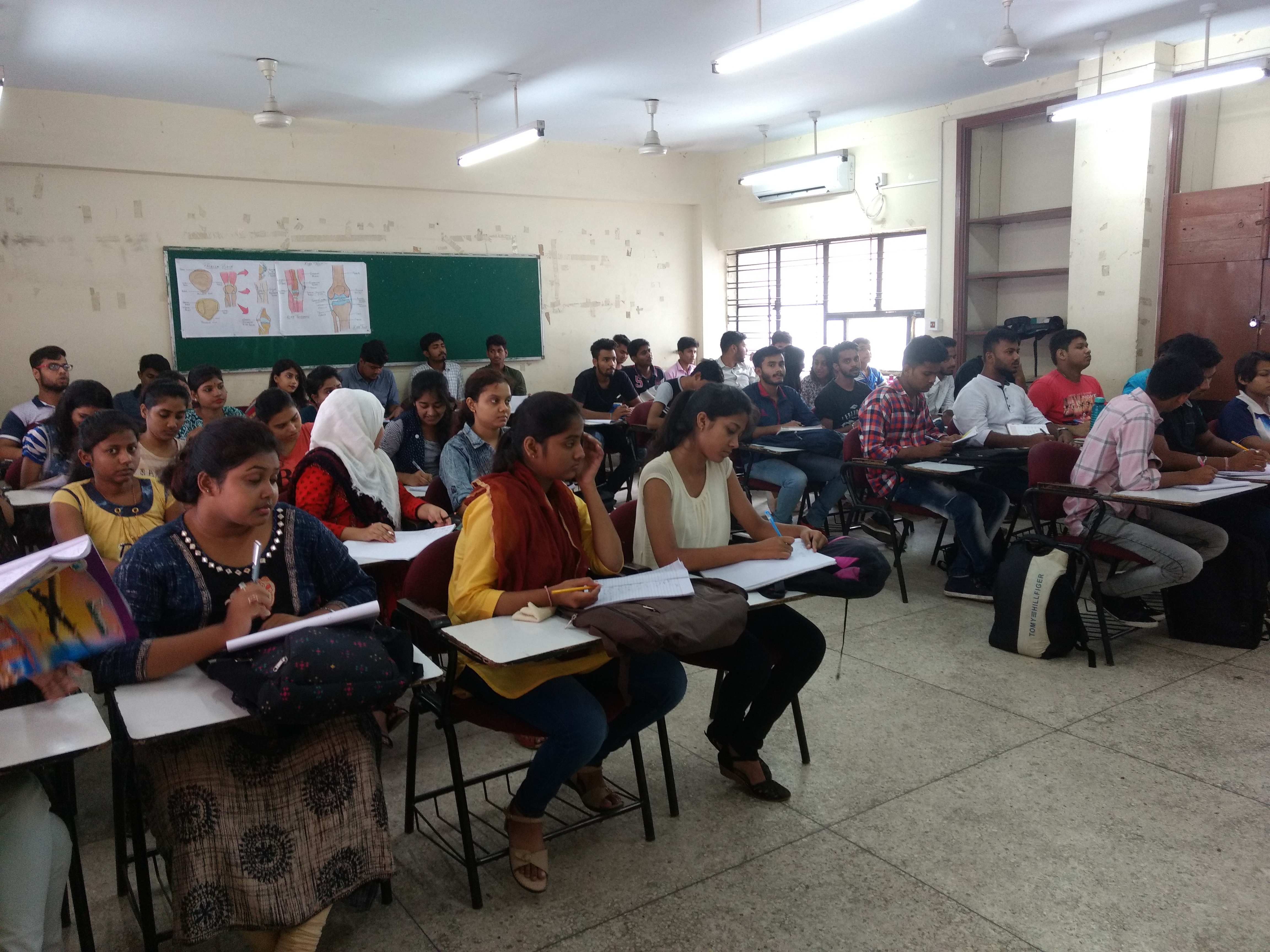 Nopany Institute of Management Studies Classroom(1)