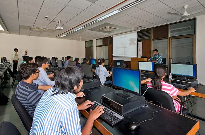 Pandit Deendayal Energy University (PDEU) Labs(1)