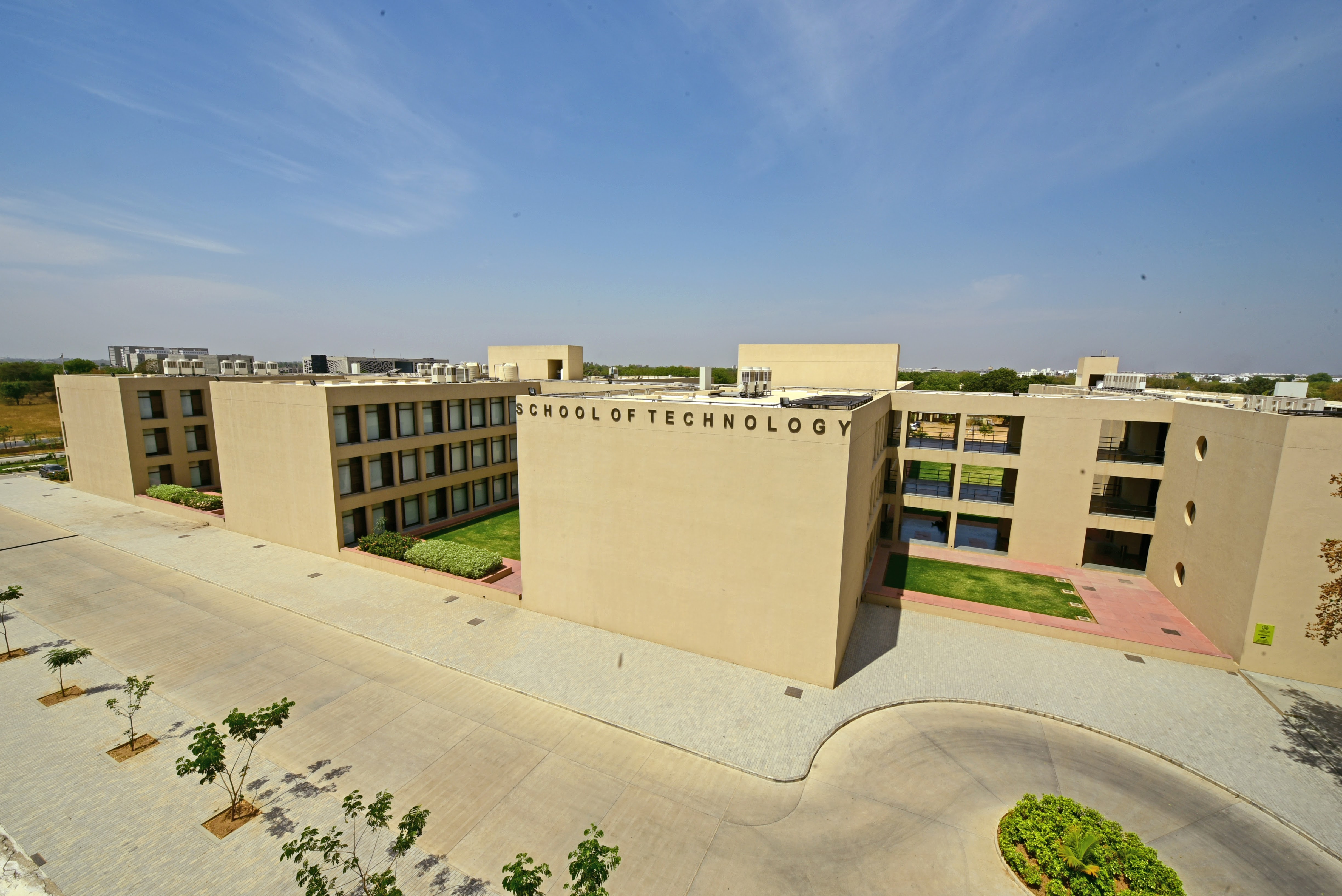 Pandit Deendayal Energy University (PDEU) Campus Building(1)