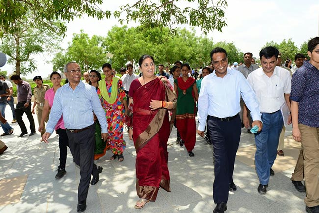 Pandit Deendayal Energy University (PDEU) Celebrity Visit(1)