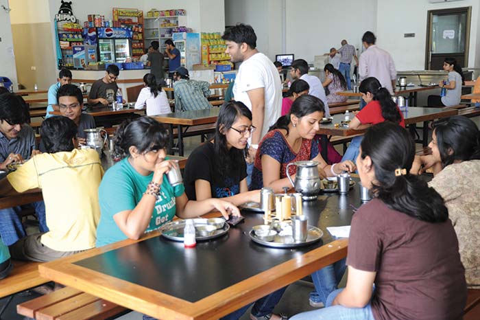Pandit Deendayal Energy University (PDEU) Cafeteria / Mess(1)