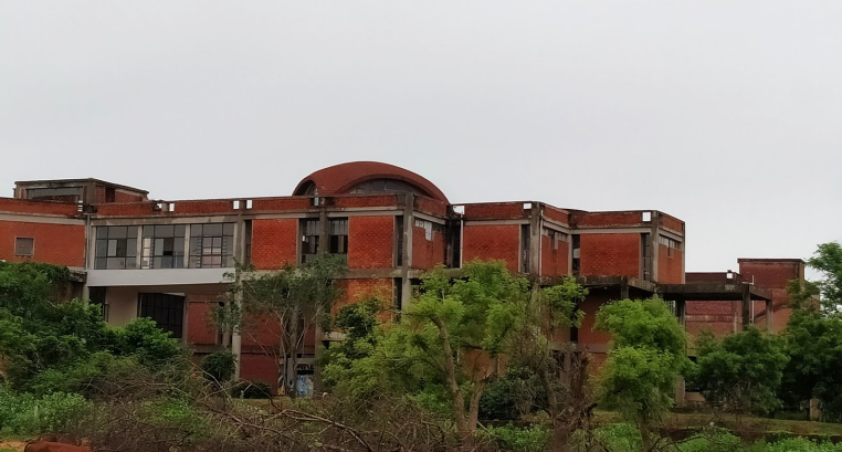 Piloo Mody College of Architecture Campus Building(2)