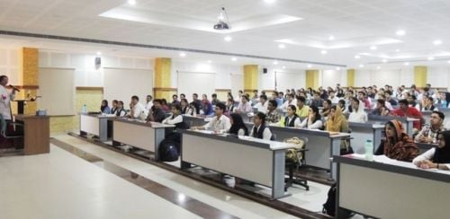 PK DAS Institute of Medical Sciences - Hospital and Medical College Classroom(2)