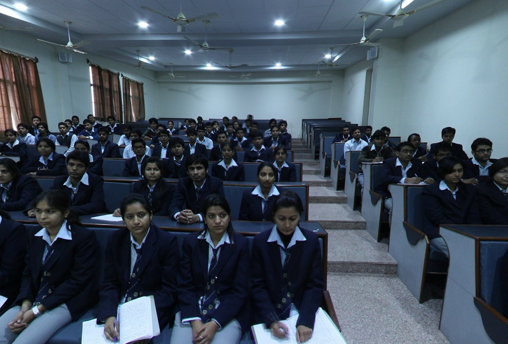 Poornima Institute of Engineering and Technology Classroom