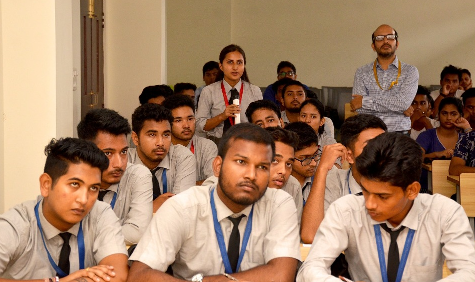 Pratiksha Institute of Pharmaceutical Sciences Classroom