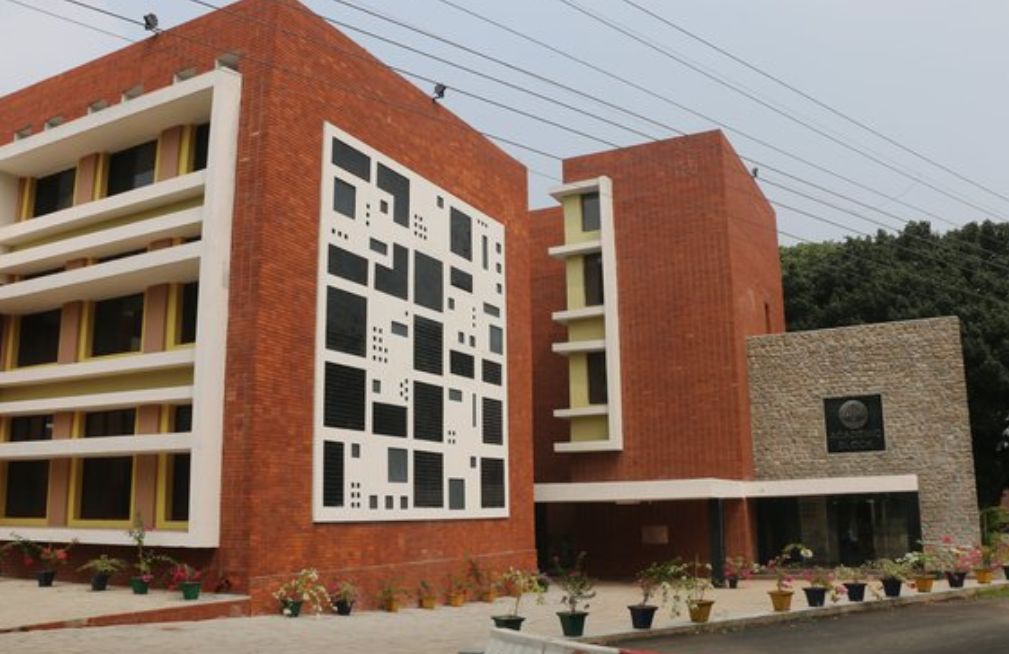 Punjab Engineering College Chandigarh Campus Building(5)