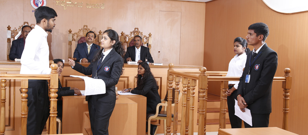 rvils Moot Court