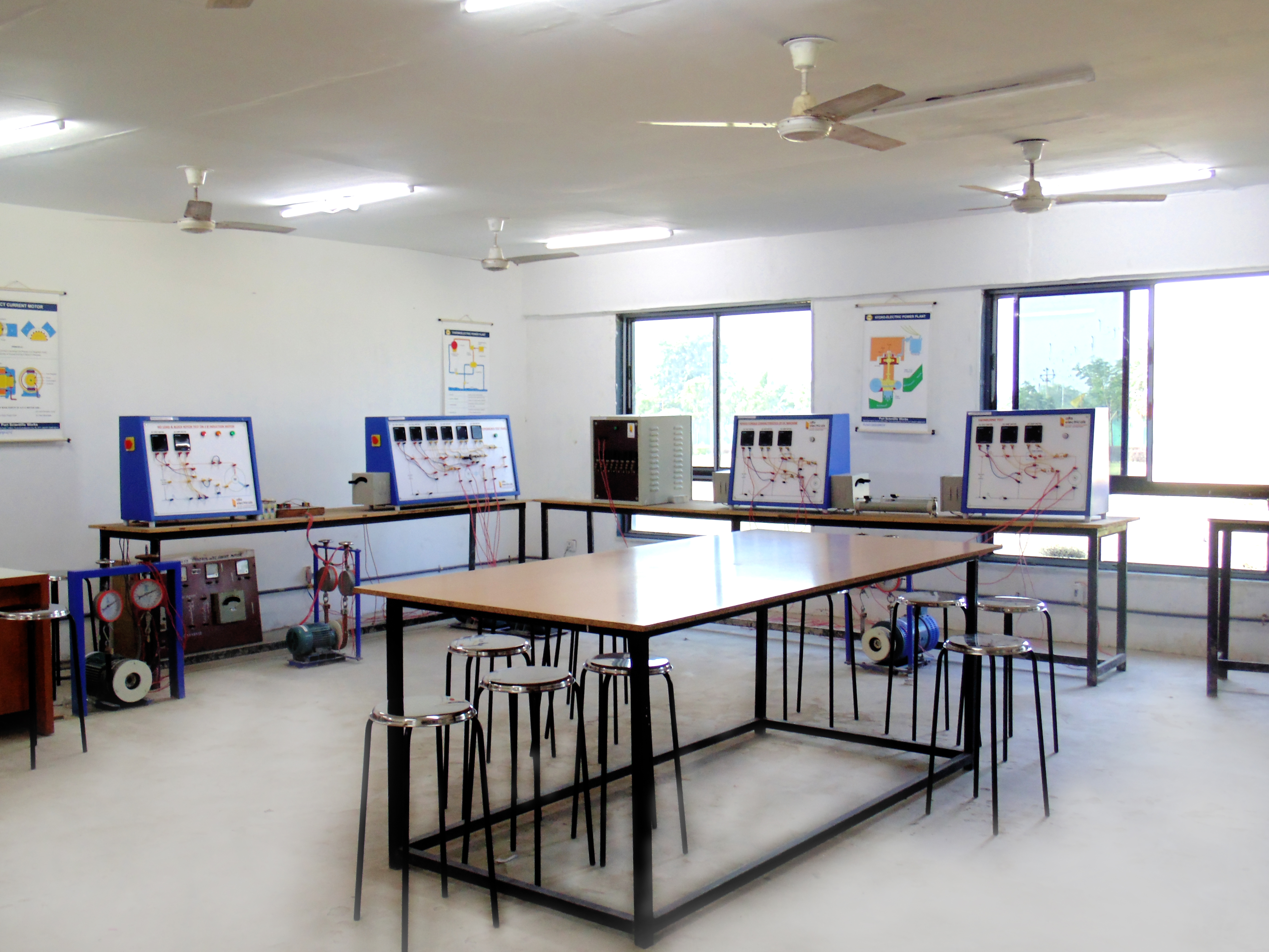 Rai University Ahmedabad Labs(2)