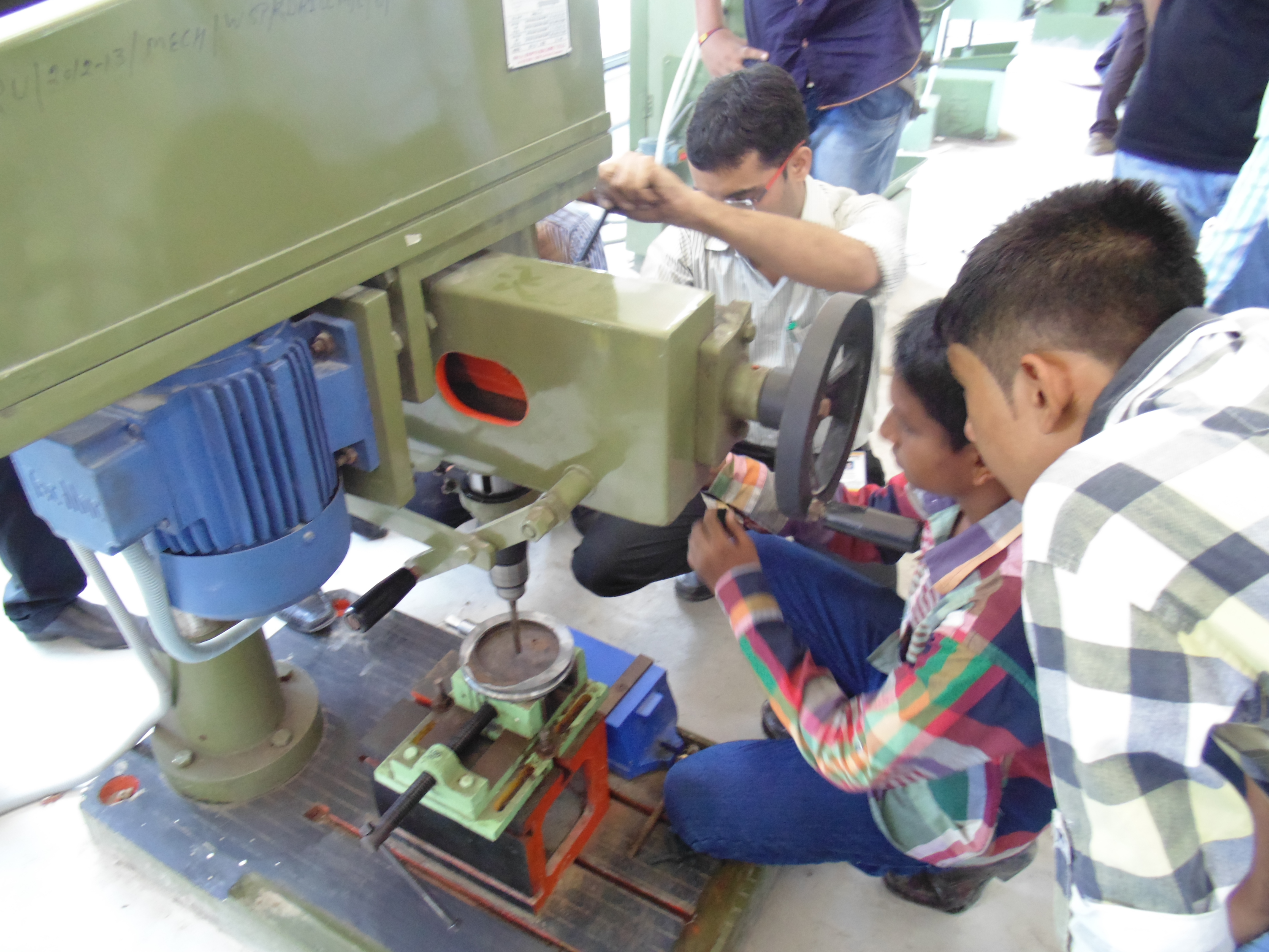 Rai University Ahmedabad Labs(3)