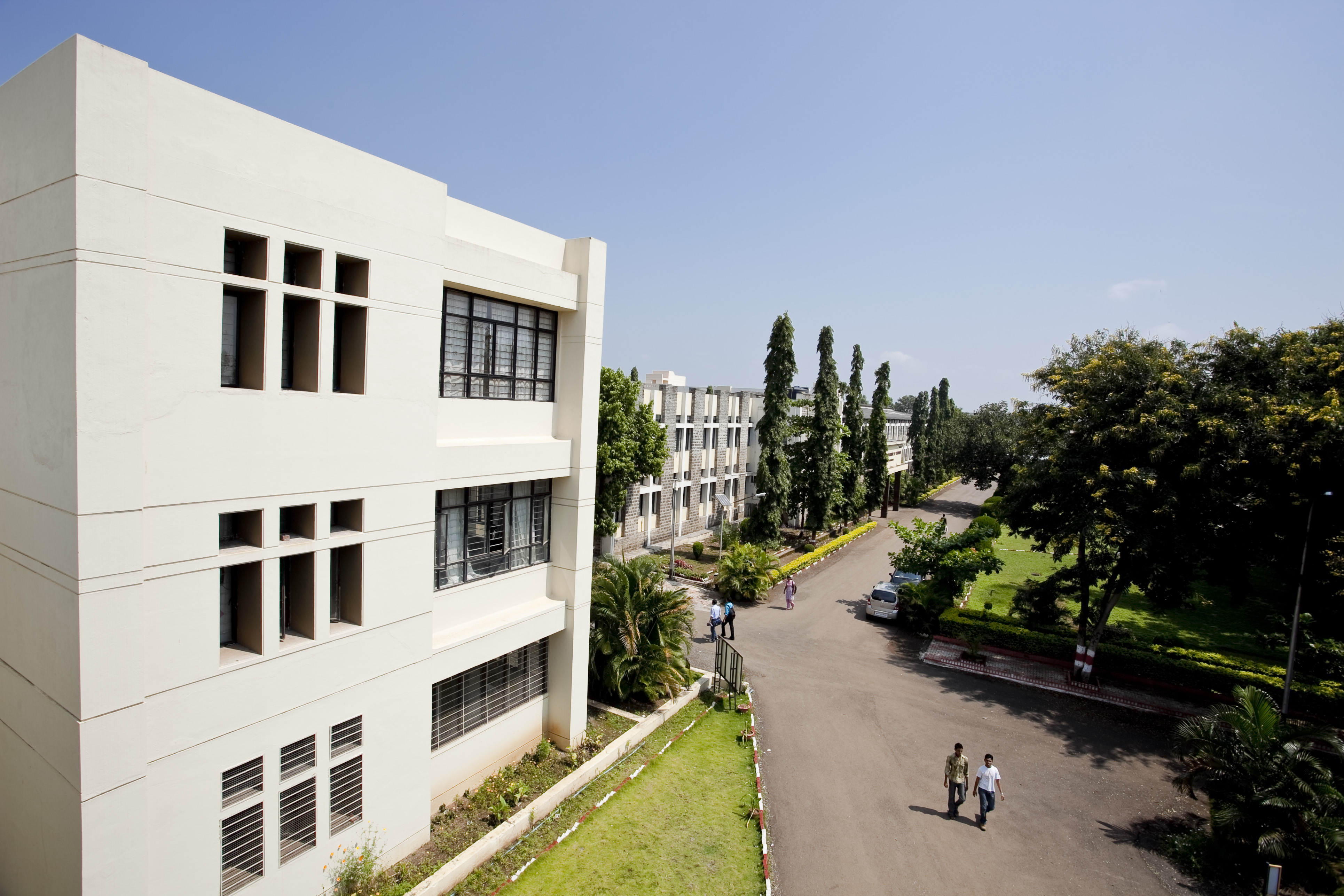 Rajarambapu Institute of Technology Campus Building