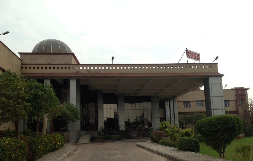 RUHS Entrance