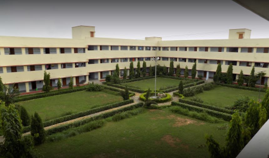Rajiv Gandhi South Campus Campus View(2)