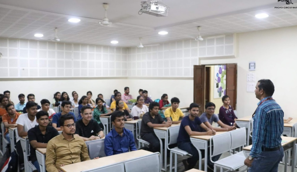 Ramrao Adik Institute of Technology Classroom