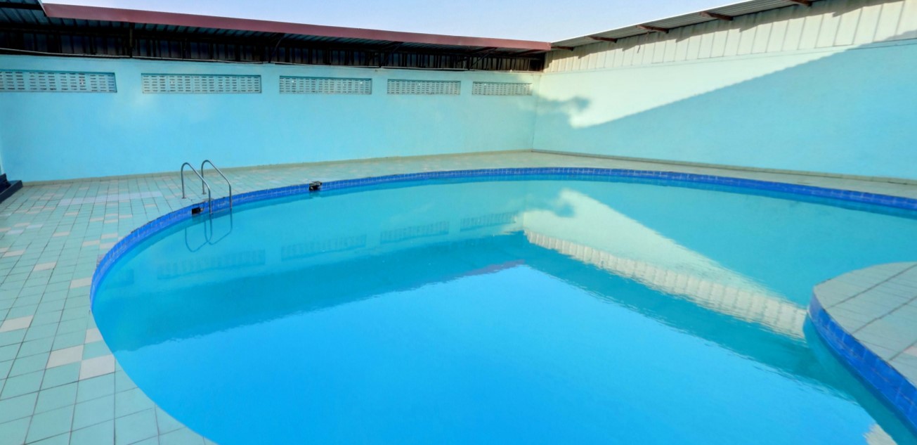 Renaissance University Swimming Pool