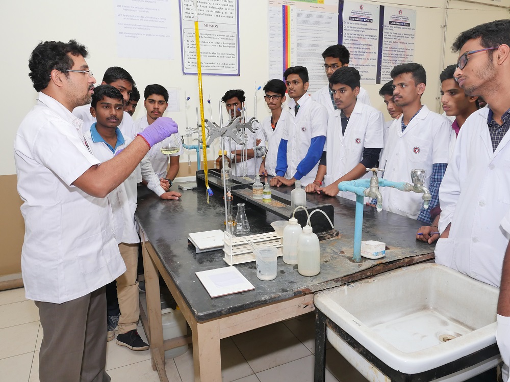 RV University Labs(6)