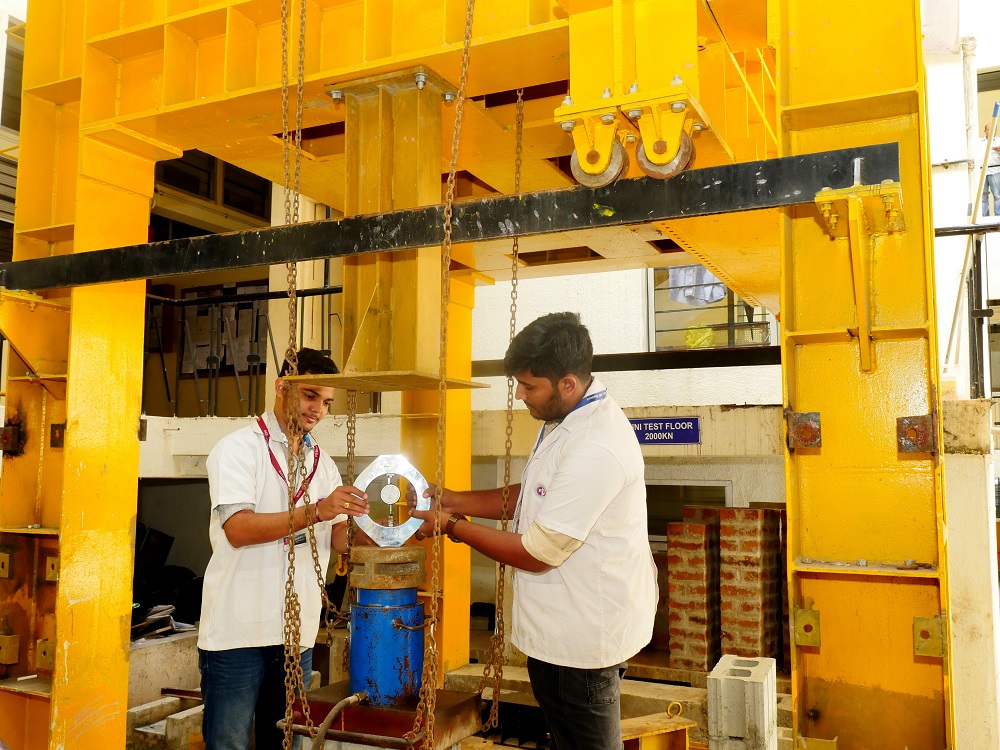 RV University Labs(8)