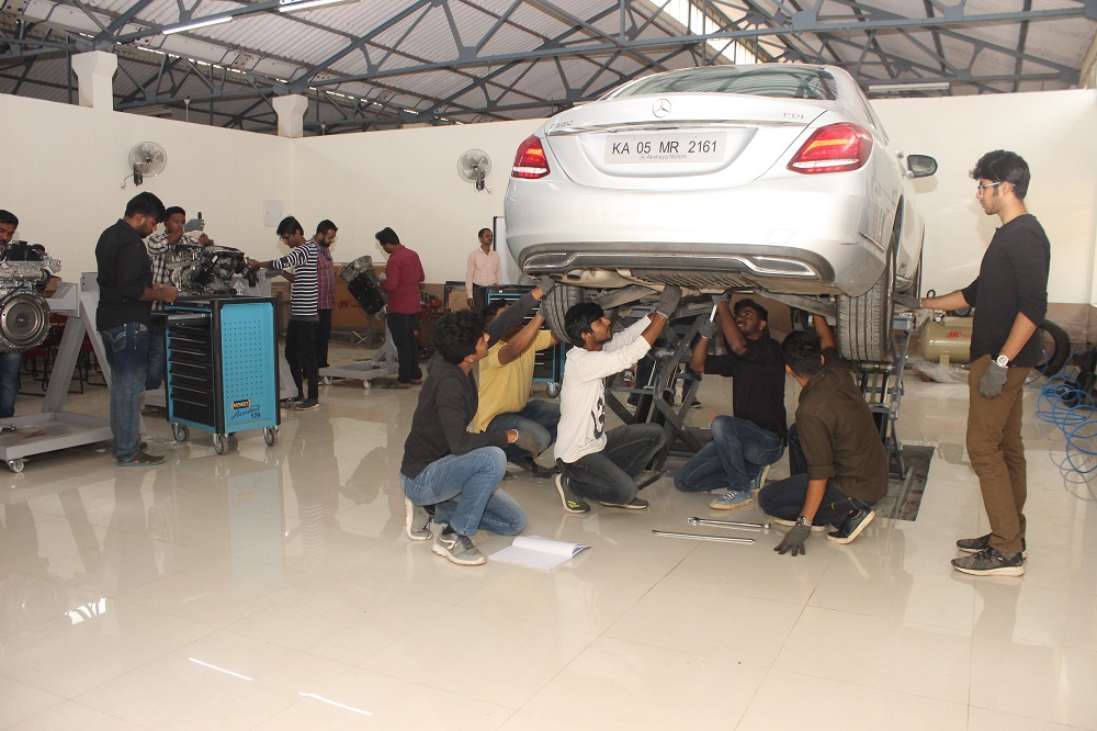 RV University Students Work