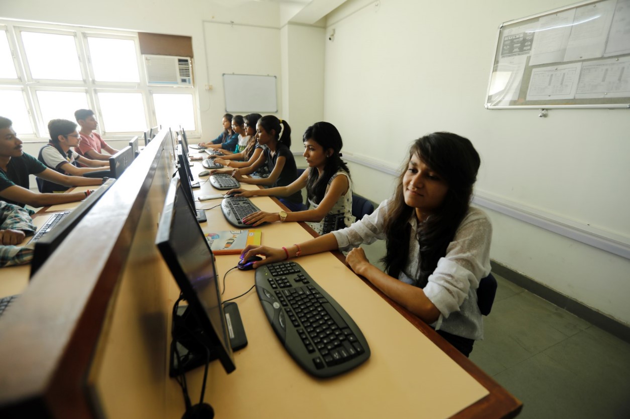 S.P.B. Patel Engineering College (Saffrony), Mehsana Labs(2)