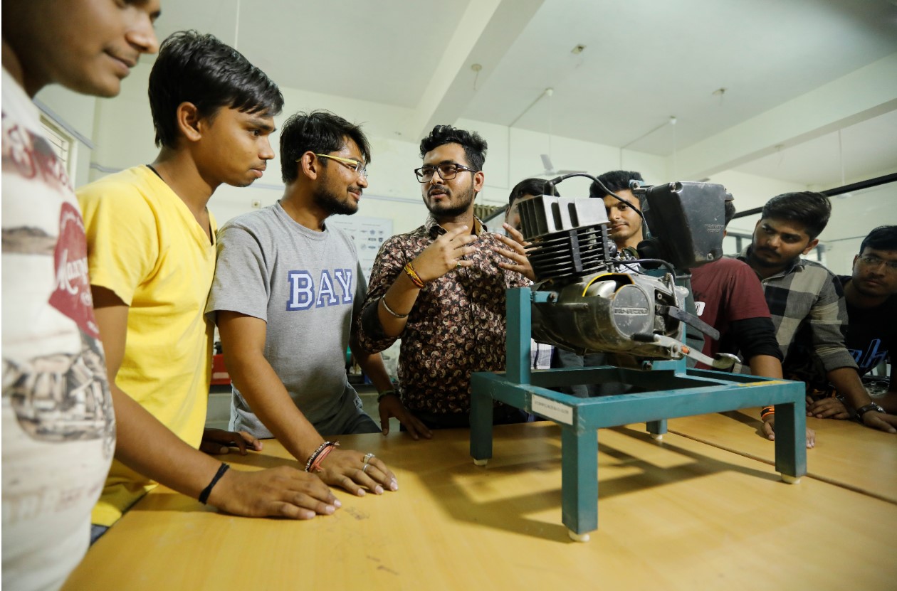 S.P.B. Patel Engineering College (Saffrony), Mehsana Labs(3)