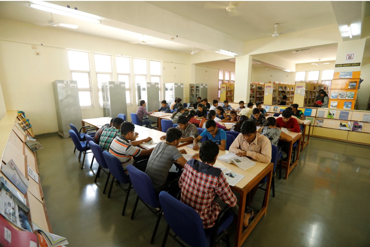 S.P.B. Patel Engineering College (Saffrony), Mehsana Library(1)