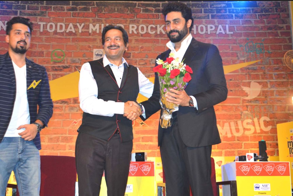 SAGE University Bhopal Celebrity Visit(3)