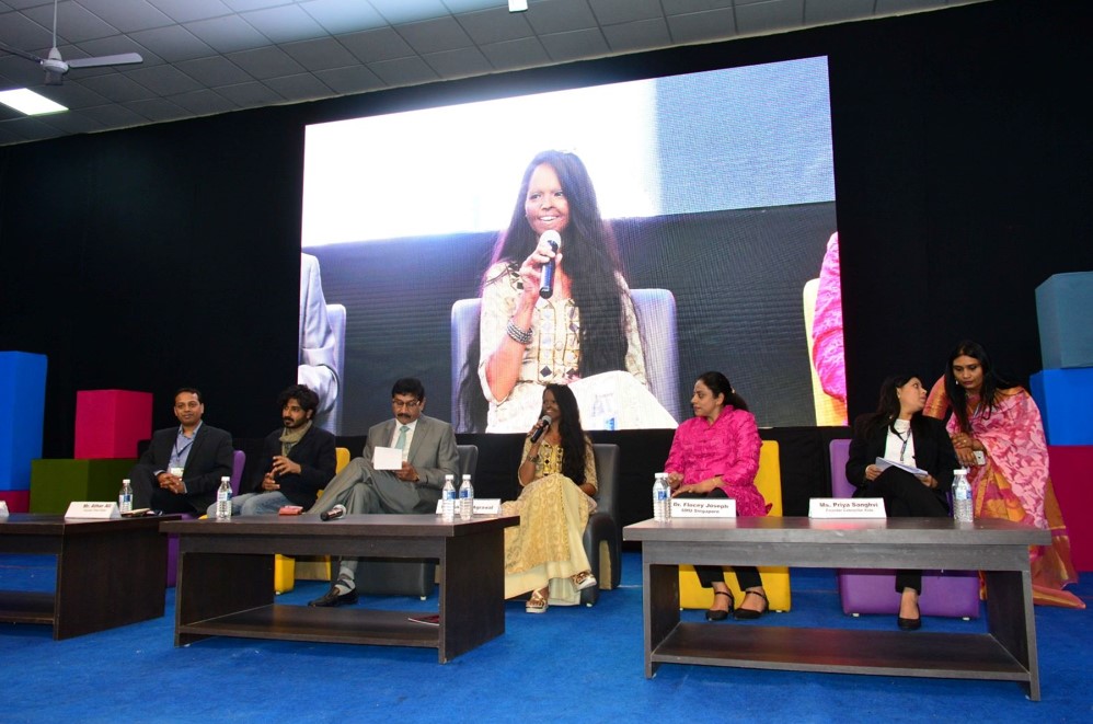 SAGE University Bhopal Celebrity Visit(9)