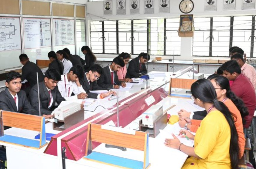 Sanjivani University Labs(1)