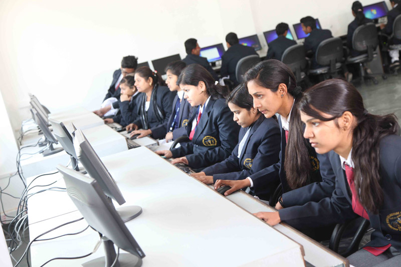 Sardar Bhagwan Singh University Labs