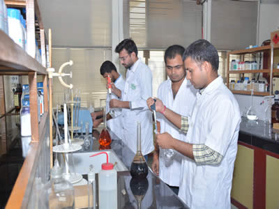 Sardar Vallabhbhai Patel University Meerut Labs
