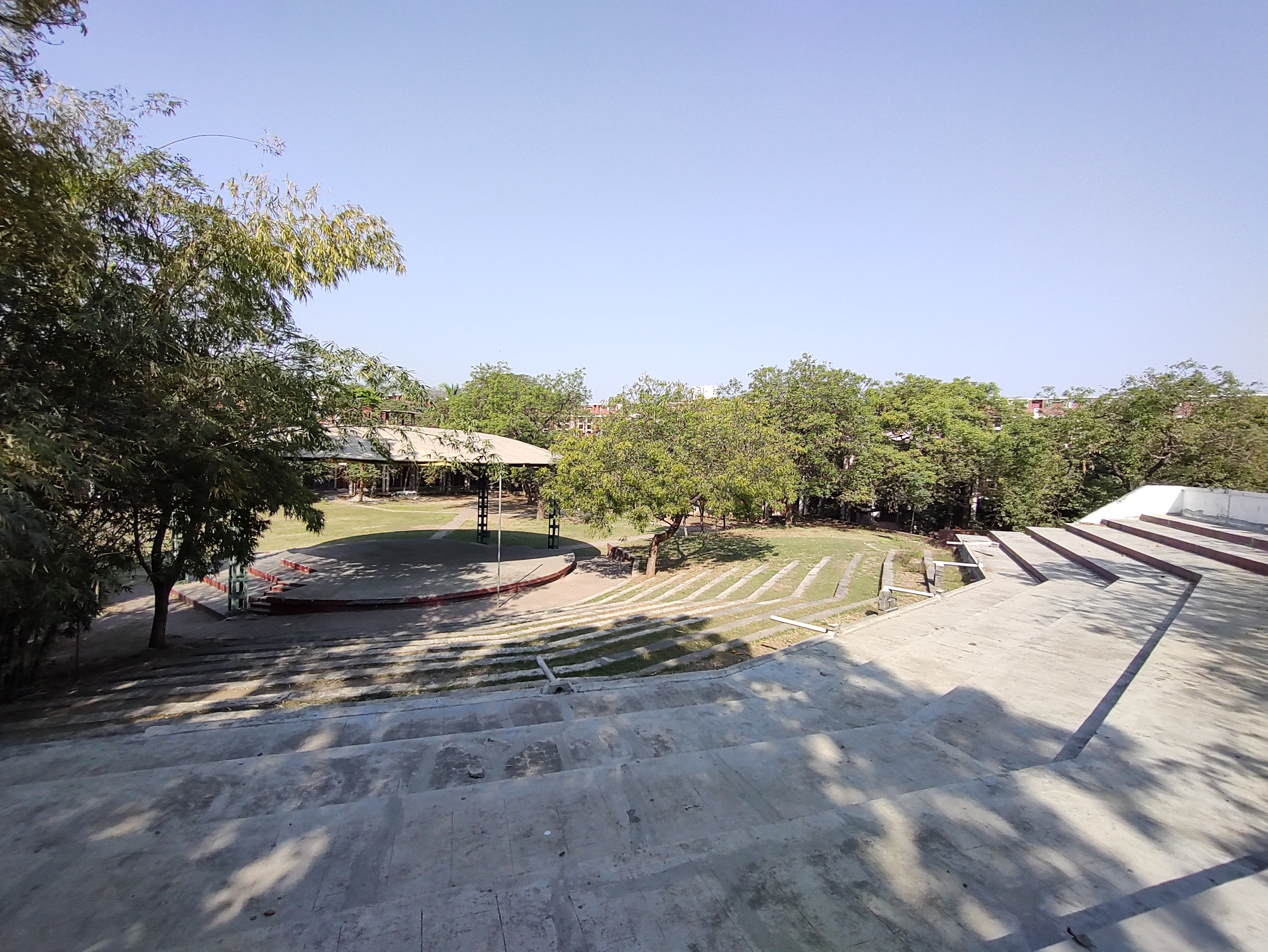 Sarvajanik College of Engineering and Technology Campus View(1)