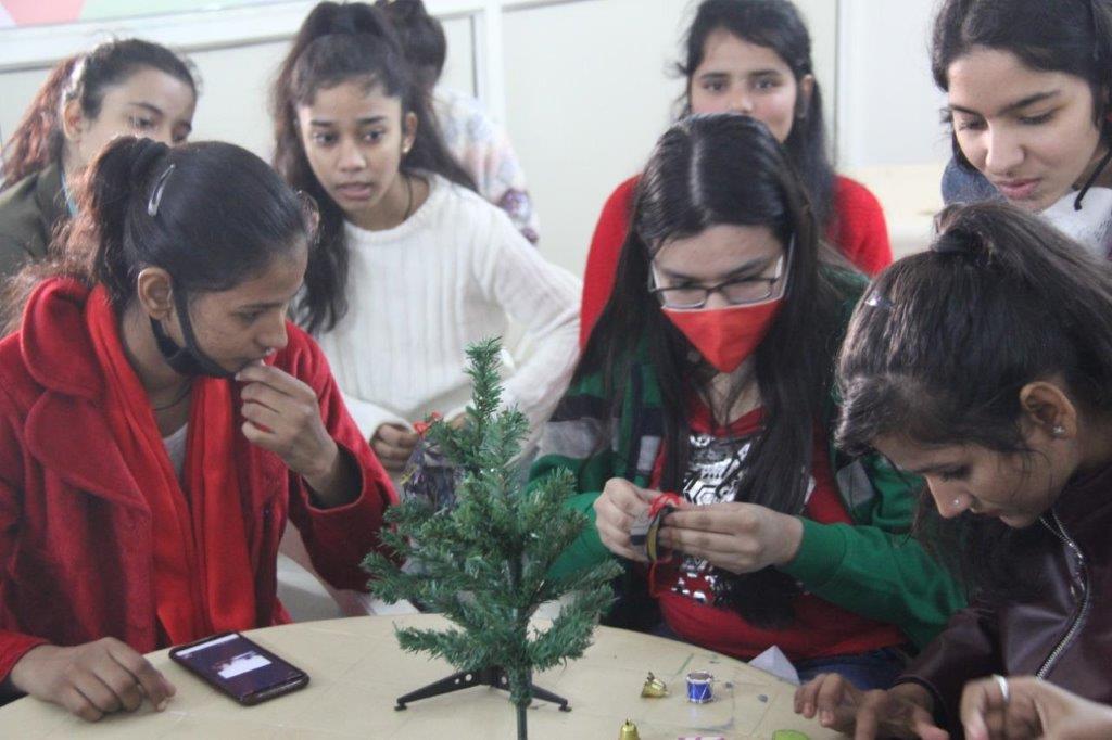Satyam Fashion Institute Students Work(2)