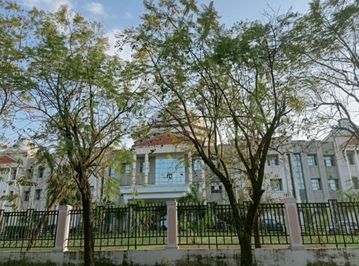 School of Business Management, CSJM University Campus Building(3)