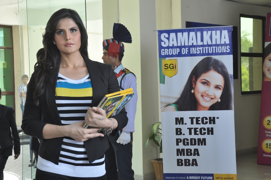 Samalkha Group of Institutions Celebrity Visit(1)
