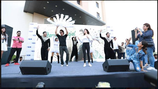 SGT University Celebrity Visit(1)