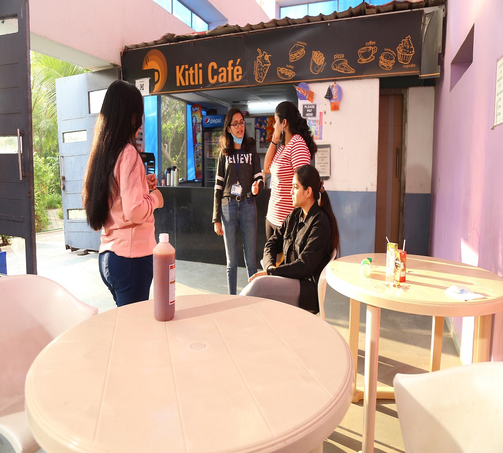Shanti Business School Cafeteria / Mess