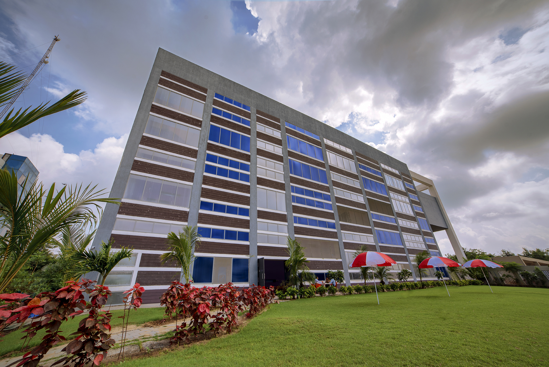 Shanti Business School Campus Building(2)