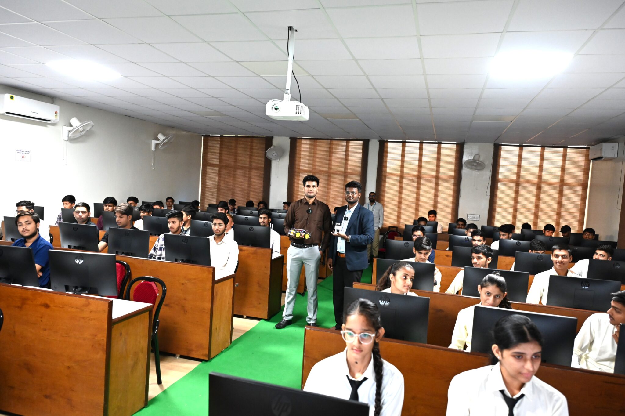 Shekhawati Group of Institutions Labs(2)