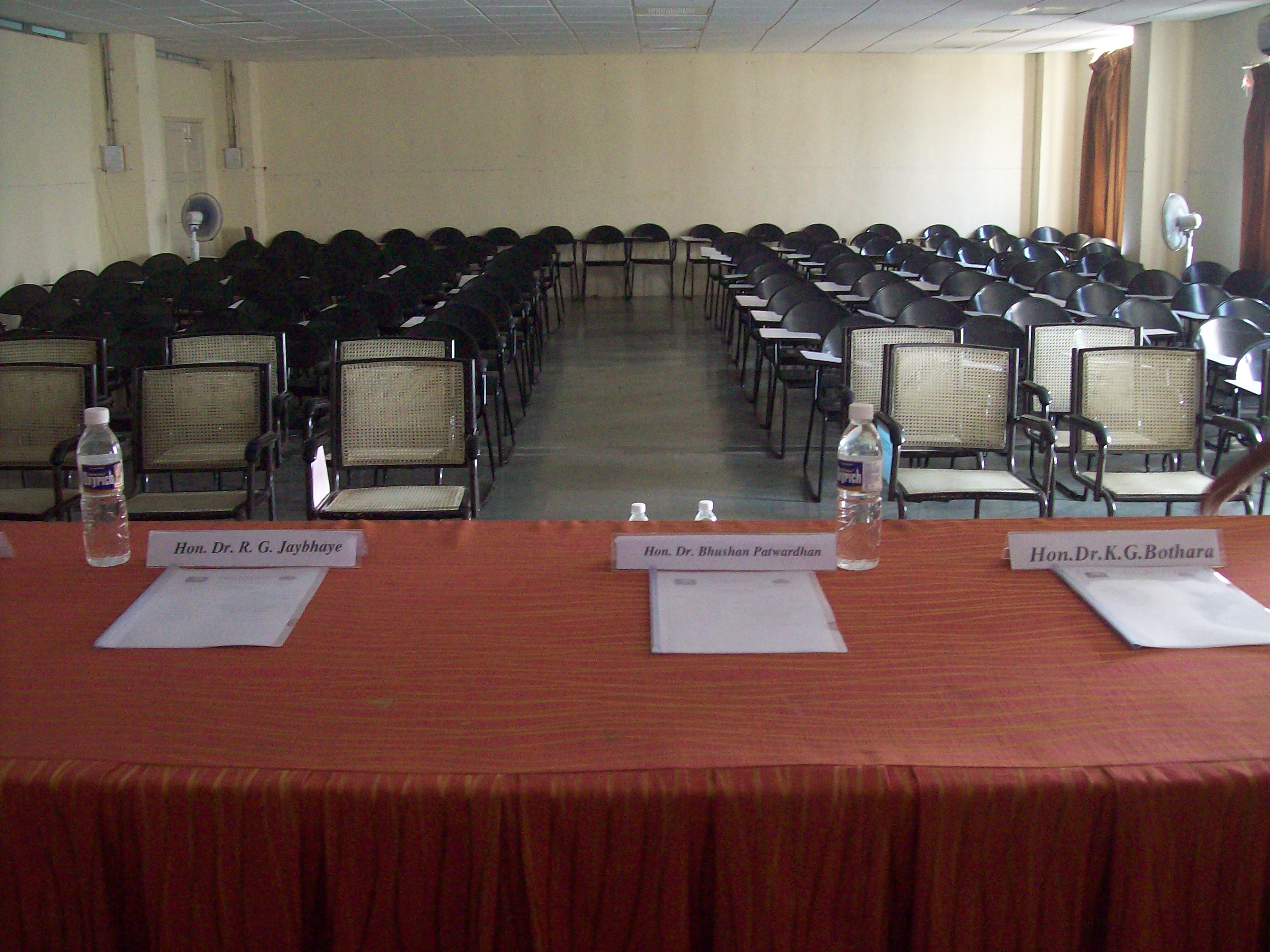 Sinhgad Institute of Pharmacy Auditorium